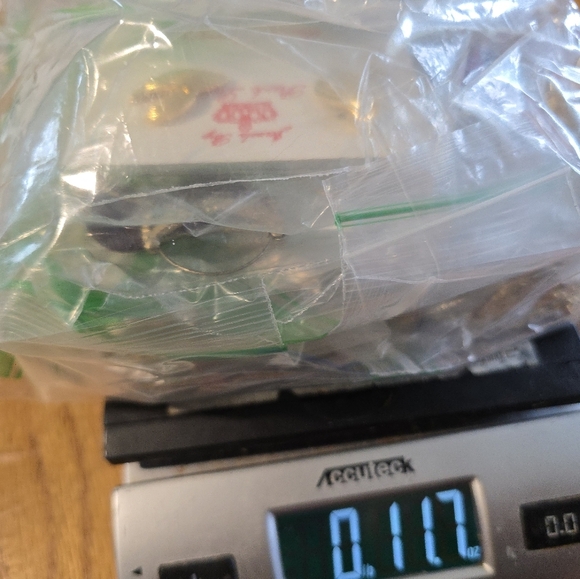 Vintage To Now Jewelry Lot Costume Estate Find Needs Cleaned. Mixed - Picture 14 of 14